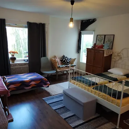 Cozy Big Near Center